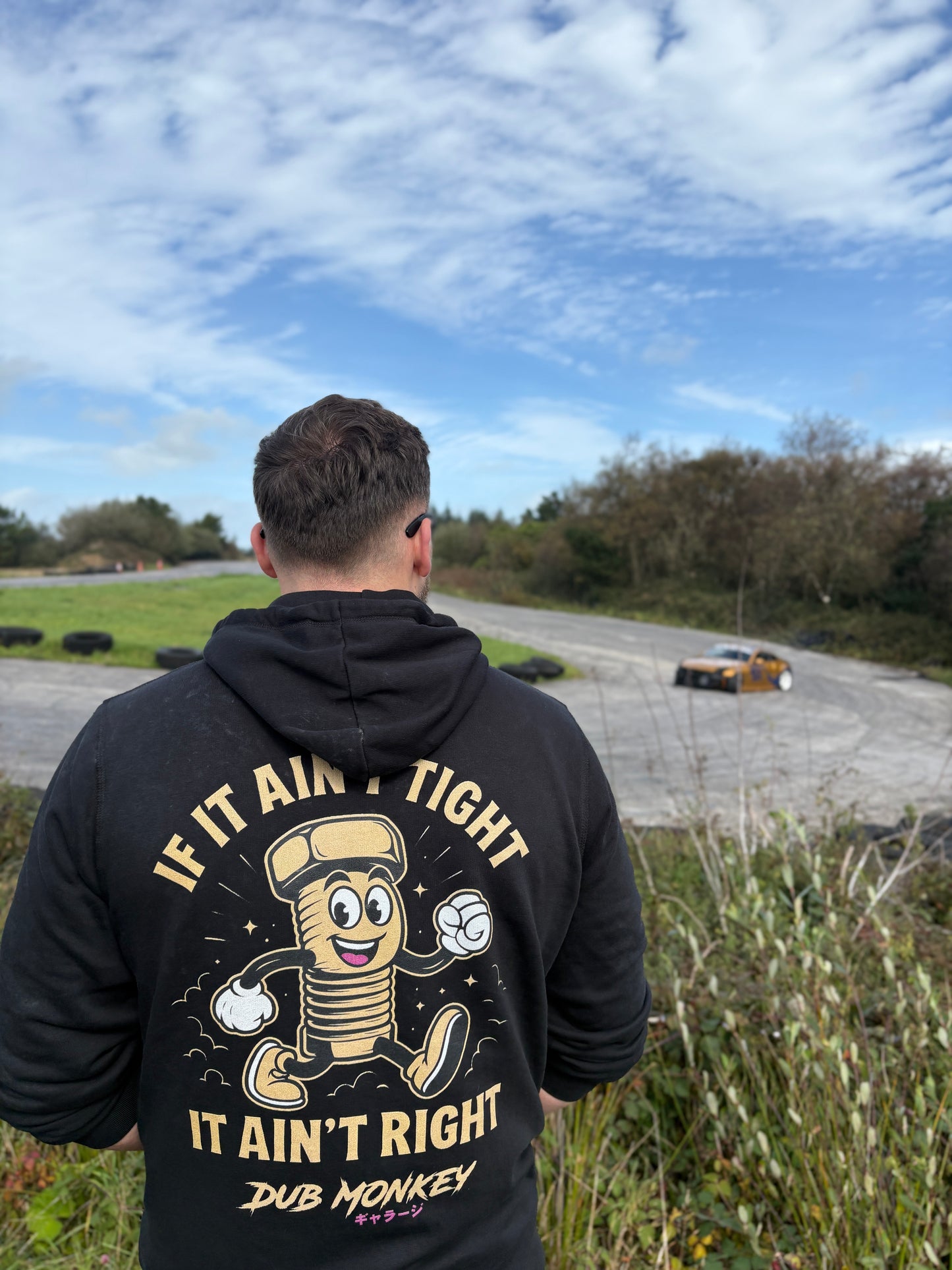 IF IT AIN'T TIGHT IT AIN'T RIGHT HOODIE